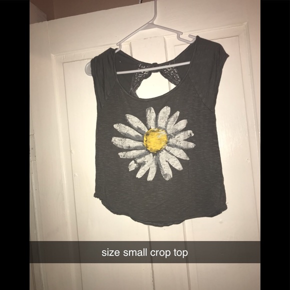 Crop top - Picture 1 of 1